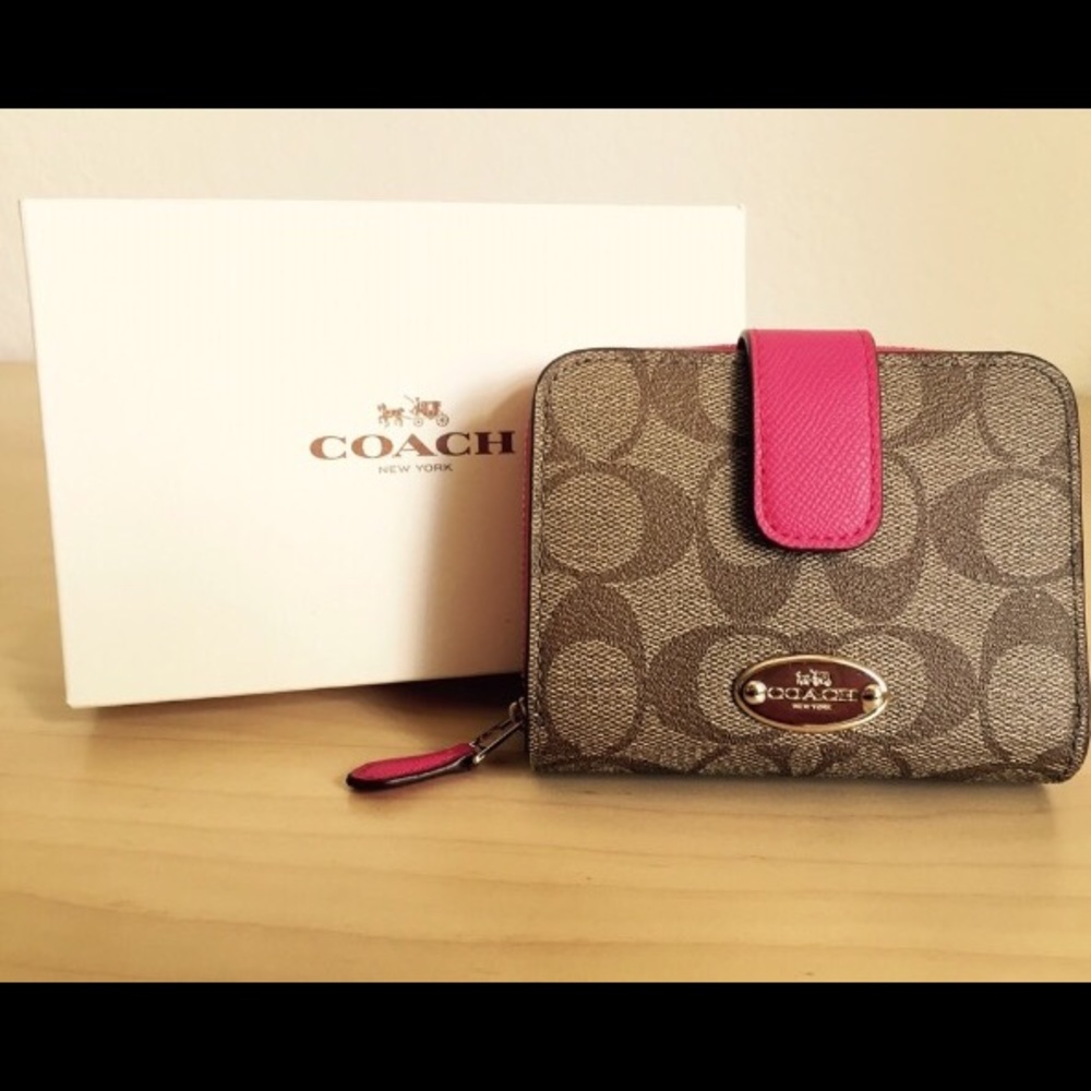Coach medium signature zip wallet